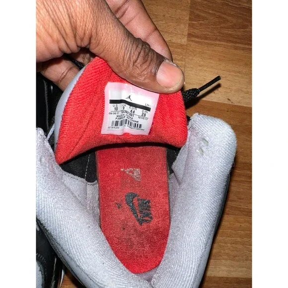 Air Jordan 3 Retro OG Mid Black Cement Size 10 - Picture 7 of 8